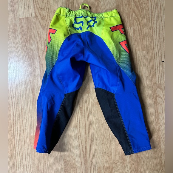 Kids size 4t fox racing pants minimal wear blue and yellow pattern. - Picture 4 of 4